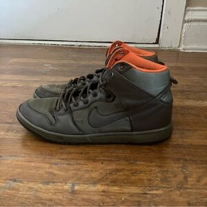 NIKE SUNK HIGH PRO SB KOZIK SIZE 10.5 GREEN/ORANGE FRANK
